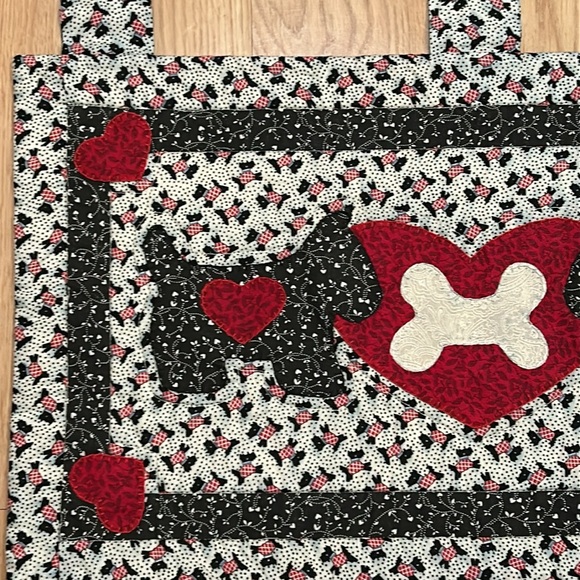 Cute Home Sewn Dog Wall Hanging 18X14 - Picture 3 of 12